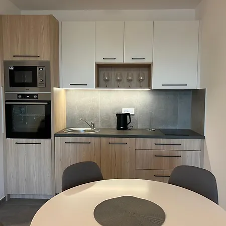 Diagonala-3 公寓 诺威萨